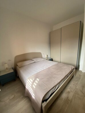 2 Schlafzimmer, Bügeleisen/Bügelbrett, kostenloses WLAN, Bettwäsche