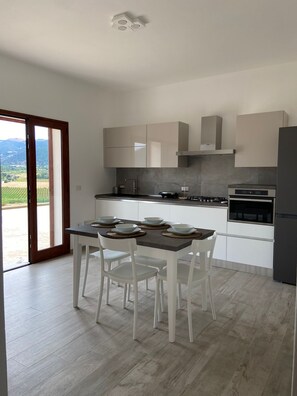 Fridge, microwave, oven, stovetop - Vacation House (Cardedu)