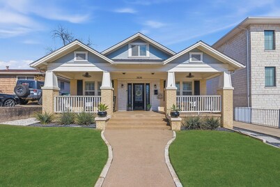 Prime Fort Worth Location | 2 Min Walk to Dickies