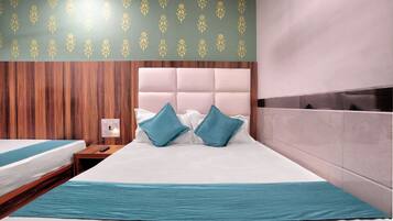 Free WiFi, bed sheets