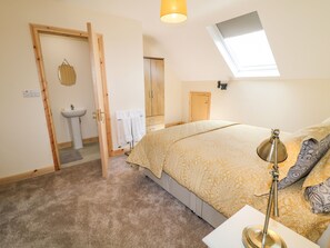 3 bedrooms, individually decorated, individually furnished, free WiFi - Sleibhte Sliabh Liag (Meenaneary)