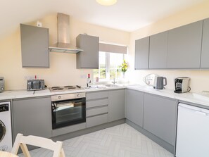 Cookware/dishes/utensils - Sleibhte Sliabh Liag (Meenaneary)