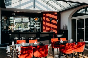 Bar (on property) - Hotel Crystal (Saarbrücken)