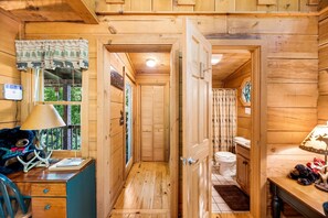 Towels - Mountain Bearadise | By Colonial Properties (Sevierville)