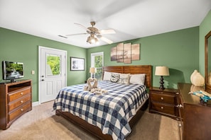 2 bedrooms, internet, bed sheets - Piper's Landing (Gatlinburg)