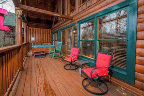 Outdoor spa tub - Beary Relaxing (Pigeon Forge)
