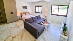 Ảnh chưa phân loại, 3 trong số 8 ảnh, nút