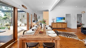 Dining - Quay Haven – complete relaxation & fun (Callala Beach)
