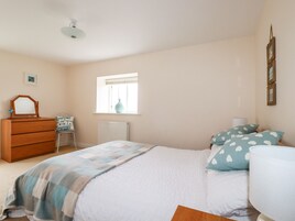 1 habitación, decoración personalizada y muebles diferentes 