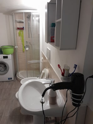 Apartment, 1 King Bed | 1 bedroom, iron/ironing board, free WiFi, bed sheets