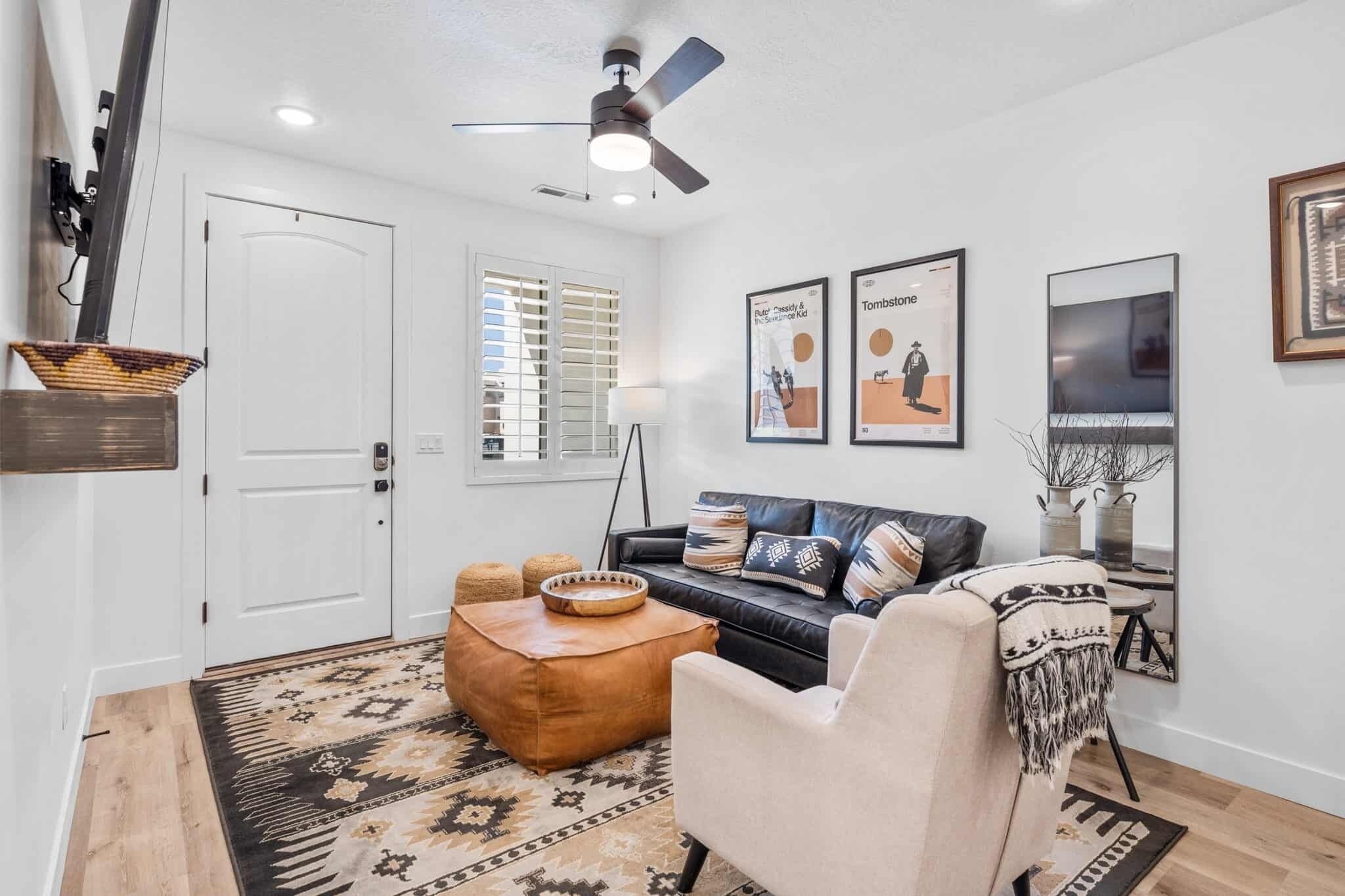 Condo, 3 Bedrooms | Living area