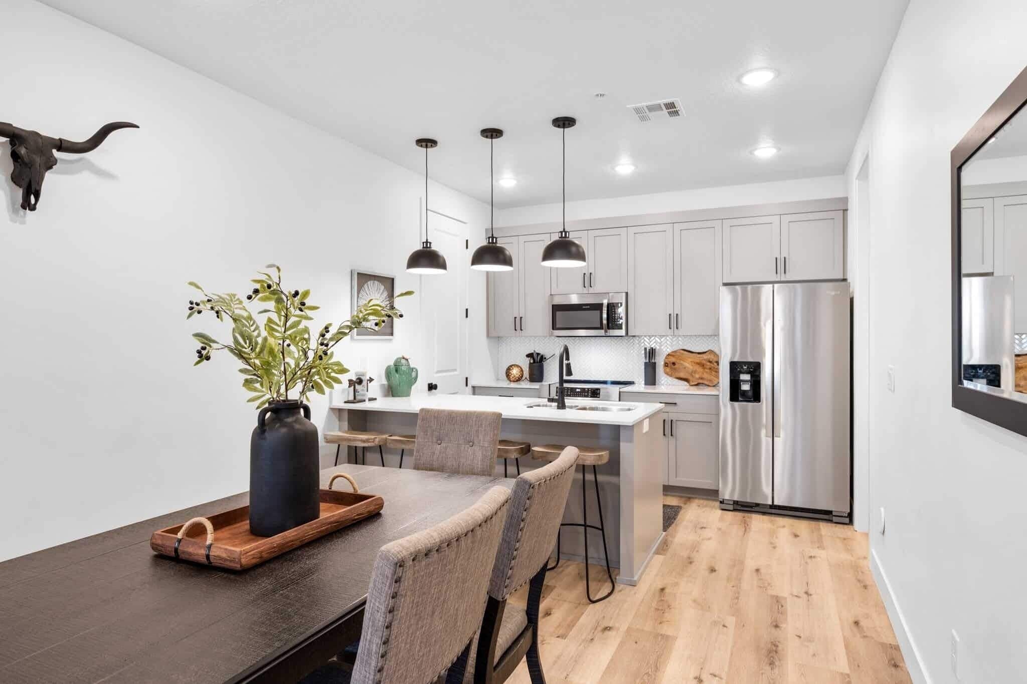 Condo, 3 Bedrooms | Private kitchen | Fridge, oven, coffee/tea maker, toaster