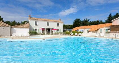 800m from the beach, house for 6 with a pool