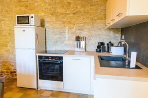 Fridge, microwave, oven, dishwasher