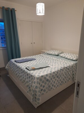 1 Schlafzimmer, Bügeleisen/Bügelbrett, Reisekinderbett, kostenloses WLAN