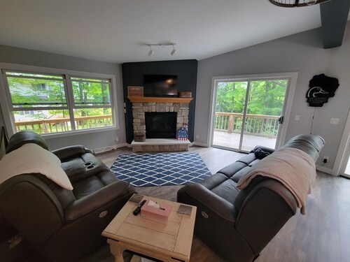 Single home on the water, UTV, and snowmobile trails