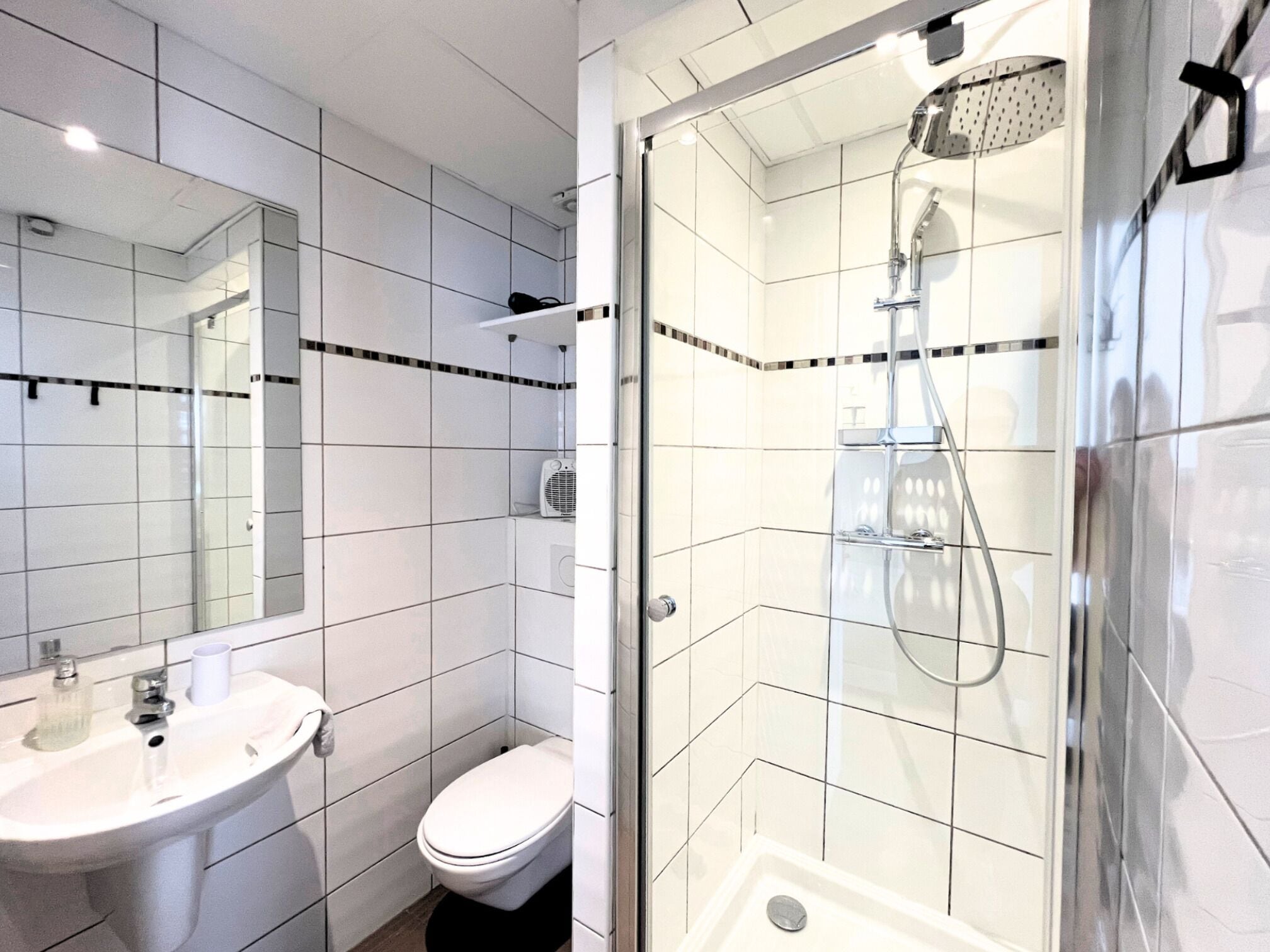 Superior Double Room | Bathroom