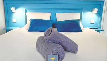 Kamar Double Superior | 1 kamar tidur, ruang kerja ramah laptop, Wi-Fi gratis, dan seprai linen