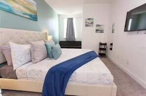 5 bedrooms, desk, iron/ironing board, free WiFi