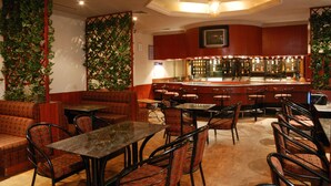 Bar (on property) - JB KING PARADISE (Tiruchirappalli)