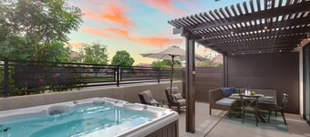 Ocotillo Spring Resort 44, Sky Fire, Private Brand-New Home, Private Hot Tub, and Community Pool