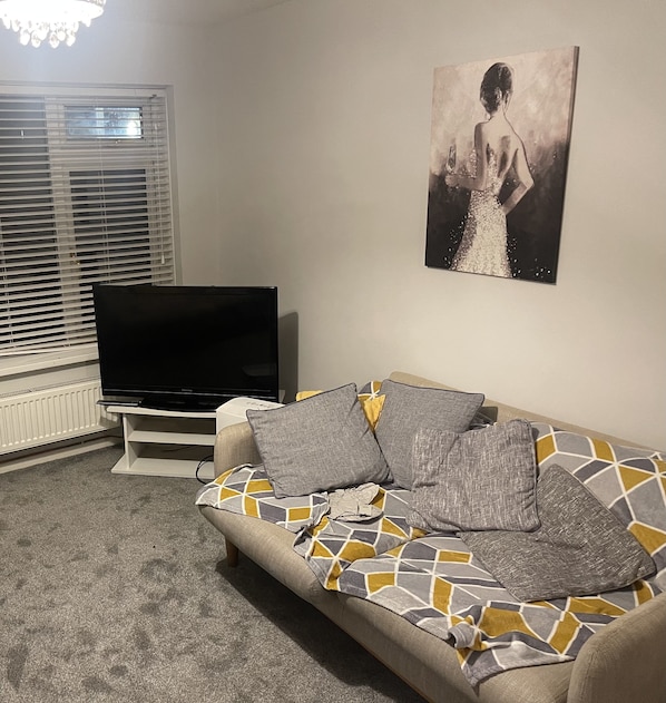 Apartment, Multiple Beds | Living room
