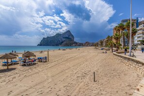 Beach nearby - Inftour President 2 Apartamento (Calp)