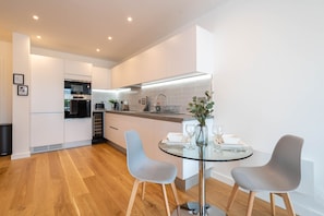 Dining - STUNNING 1 Bedroom Apartment - City centre (Birmingham)