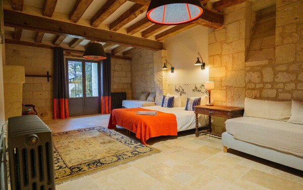 3 bedrooms, wheelchair access - When heritage, art and well-being meet (CANDES SAINT MARTIN)