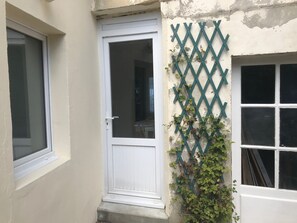 Exterior detail - House facing the sea 3* classification (Langrune-sur-Mer)