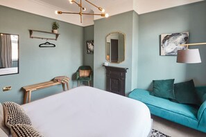 1 slaapkamer, een strijkplank/strijkijzer, gratis wifi, beddengoed