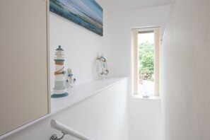 Unclassified image, 4 of 23, button