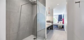 Shower, hair dryer, towels, soap - A Luxury 3 bedroom on Ile de la Cité with incredible views on Seine River (Paris)