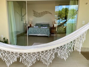 2 habitaciones, escritorio, tabla de planchar con plancha y wifi gratis 