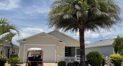 Beautifully 2/2 Dog-Friendly Patio Villa w/Golf Cart, BBQ, & FREE WiFi!
