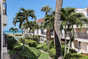 Property grounds - Waters Edge 104s 2 Bedroom Condo by RedAwning (Holmes Beach)