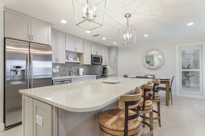 Private kitchen - Waters Edge 104s 2 Bedroom Condo by RedAwning (Holmes Beach)