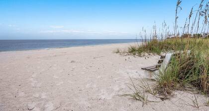Waters Edge 104s 2 Bedroom Condo by RedAwning
