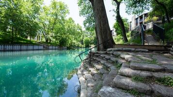 Condo, 3 Bedrooms | Property grounds