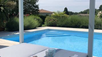 Piscine extérieure, piscine chauffée