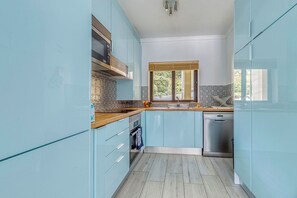 Fridge, microwave, oven, dishwasher