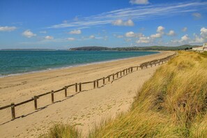 Nær stranden