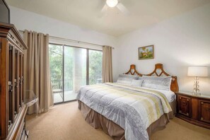 3 slaapkamers, een strijkplank/strijkijzer, gratis wifi, beddengoed