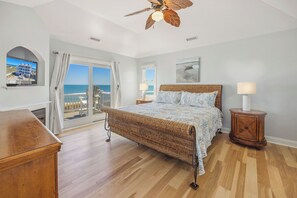 7 bedrooms, desk, free WiFi, bed sheets