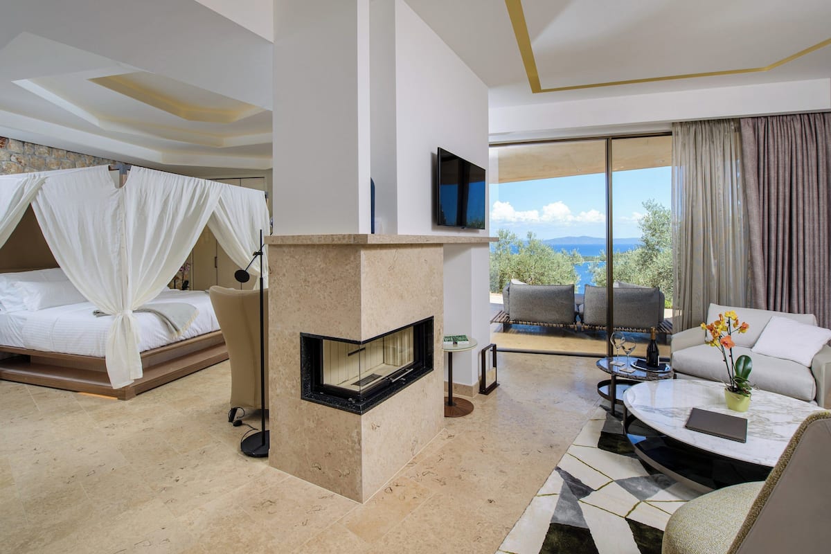 Luxury Suite with Terrace and Sea View | 해변/바다 전망