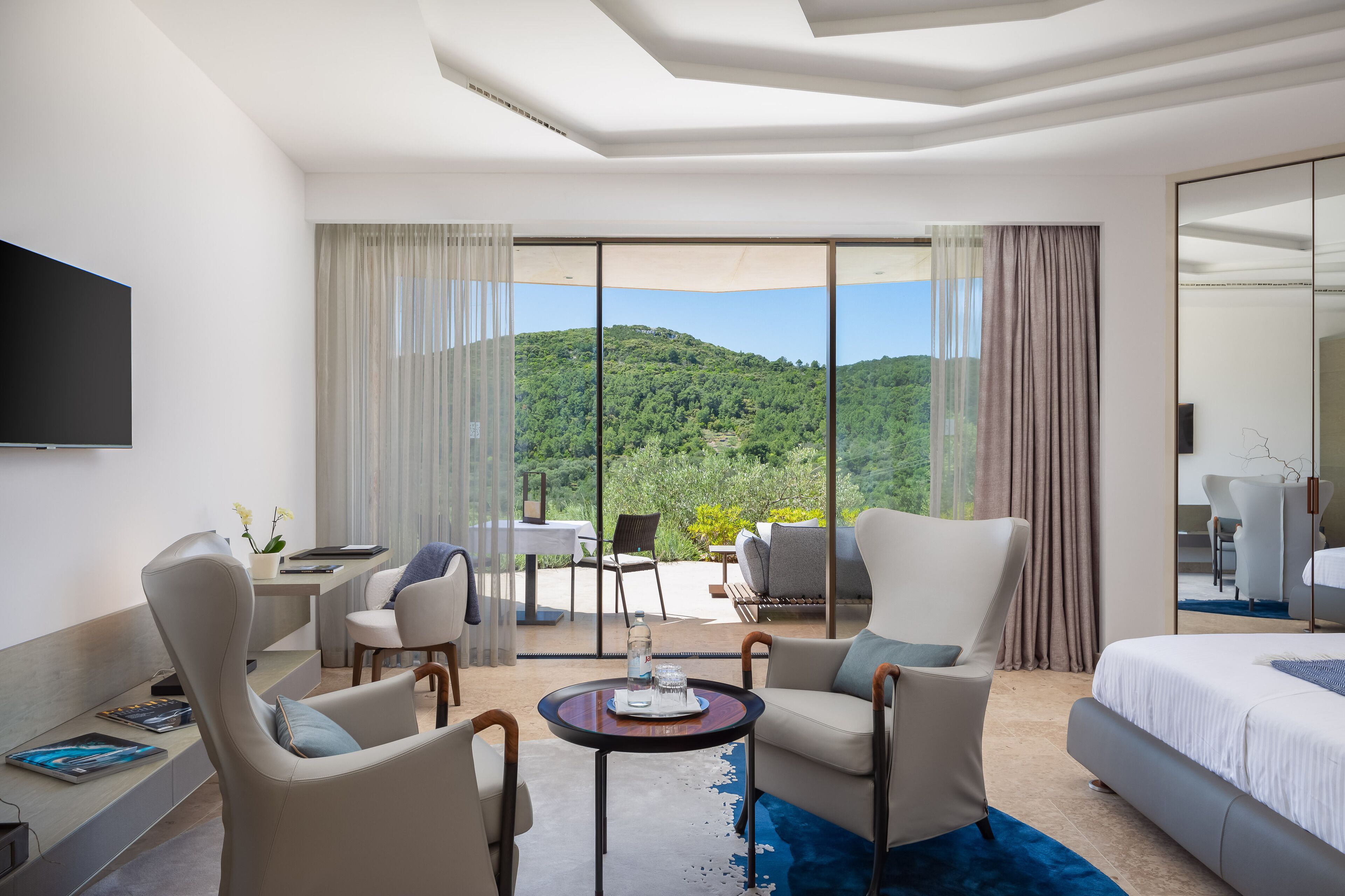 Deluxe Room with Terrace and Grove View