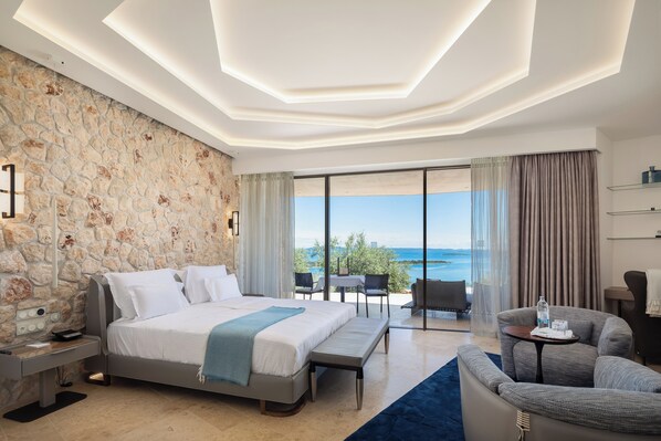 Luxury Room with Terrace and Sea View | Lenzuola Frette, biancheria da letto di alta qualità