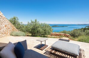 Luxury Room with Terrace and Sea View | Terrasse/Patio