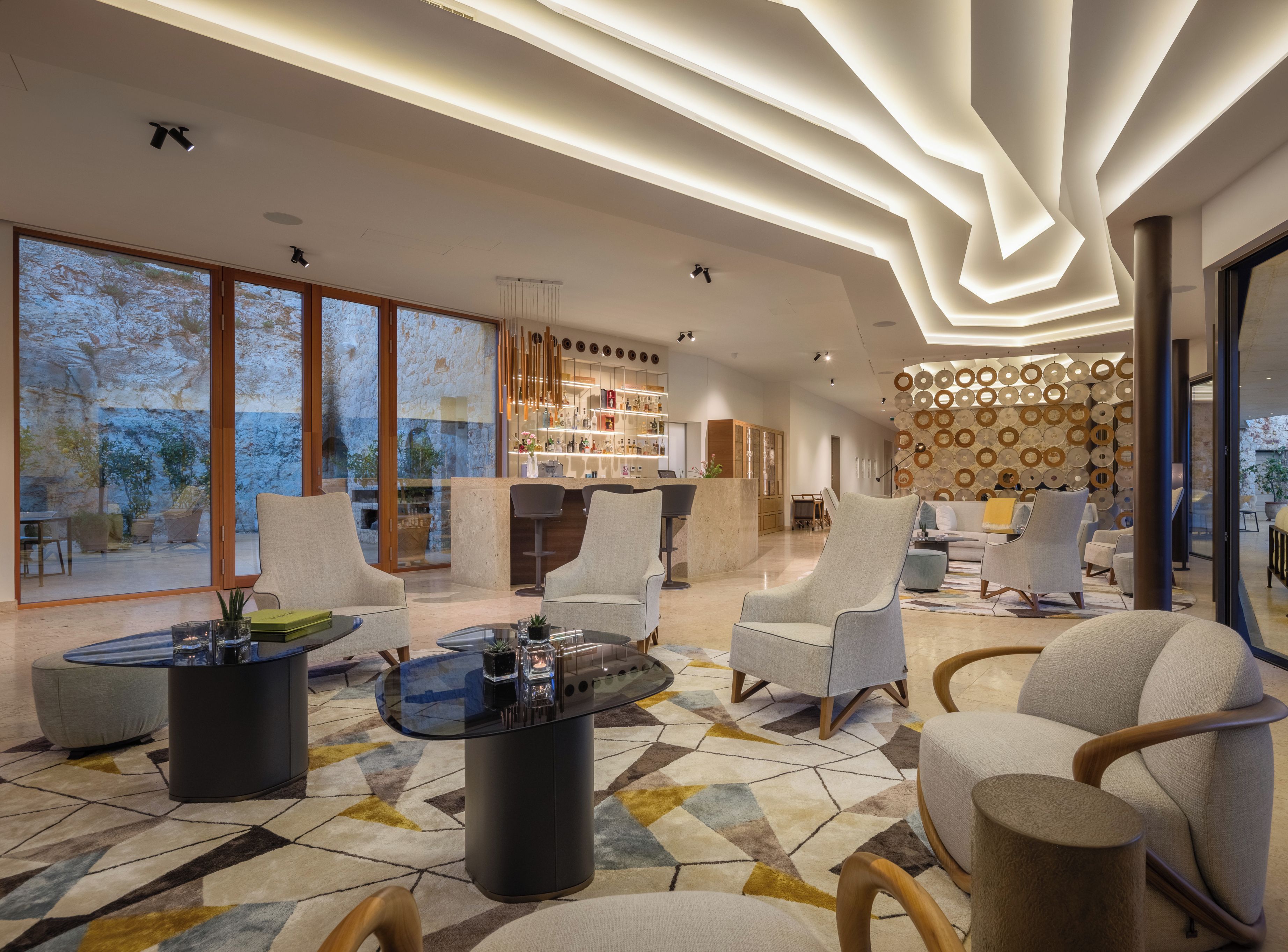 Lobby lounge