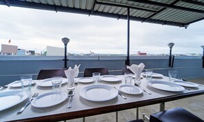 تناول الطعام